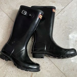 Used Girls size 2 Hunter Boots in black